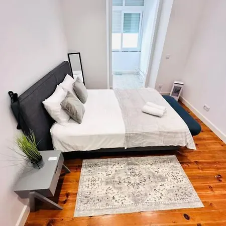Large Flat Up 8pp Apartamento