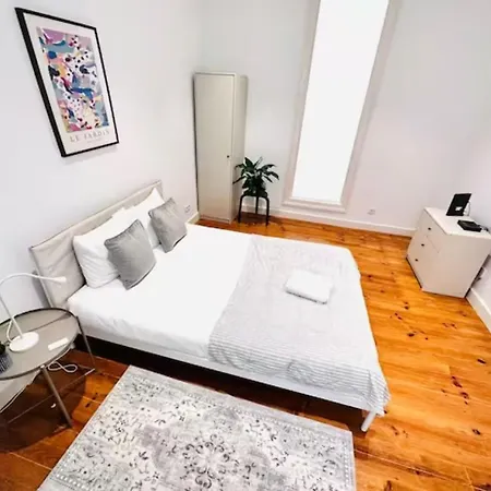 Large Flat Up 8pp * Lisboa