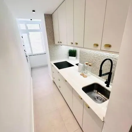 Large Flat Up 8pp Lisboa