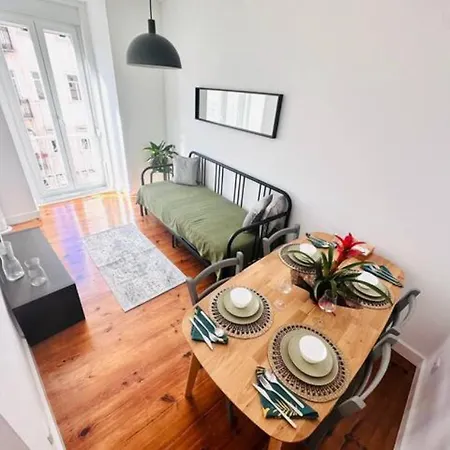 Large Flat Up 8pp Διαμέρισμα *