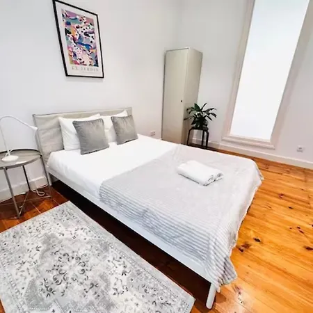 Large Flat Up 8pp Lisboa